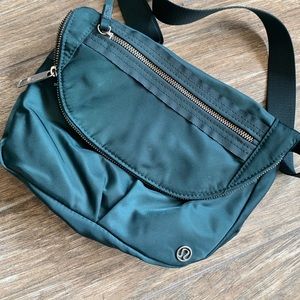 Lululemon All Night Festival Bag